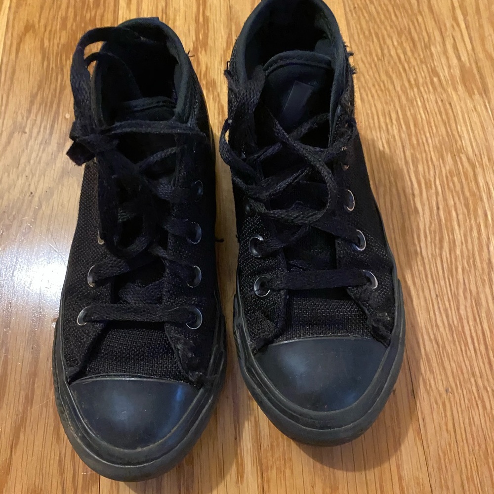 Converse kids size 11